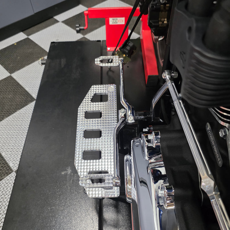 Genesis M8 Softail Rider Floorboards | Harley-Davidson