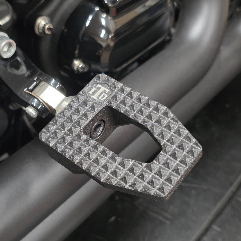 Genesis Rider / Passenger / Highway Footpegs | Harley-Davidson