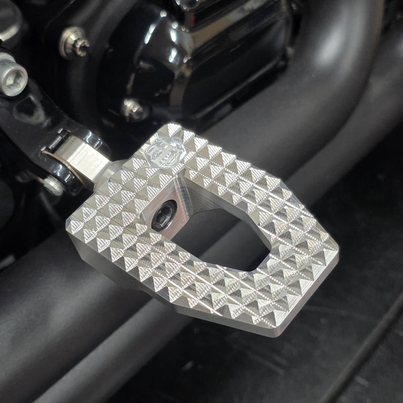 Genesis Rider / Passenger / Highway Footpegs | Harley-Davidson